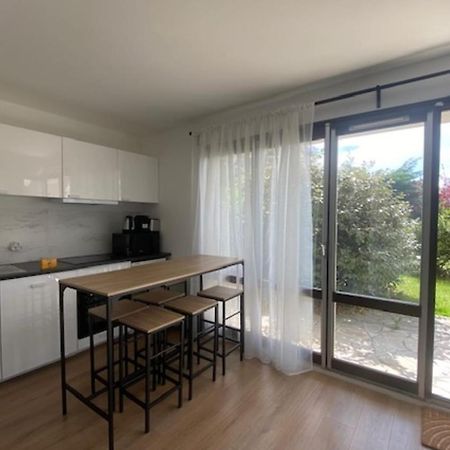 Beautiful Flat For 4 Very Closed To The Beach Cabourg Buitenkant foto